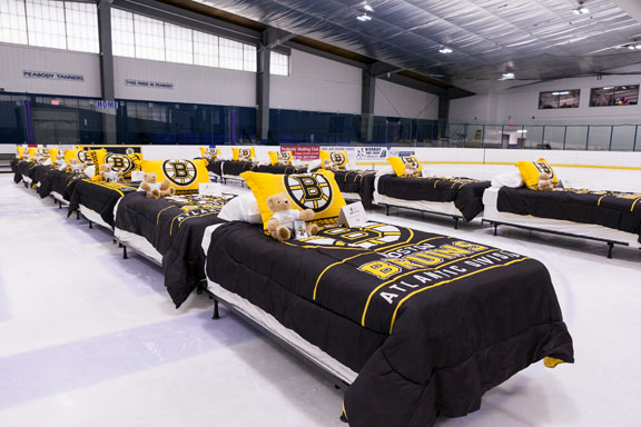 Bob S Discount Furniture And Boston Bruins Donated 250 Beds To